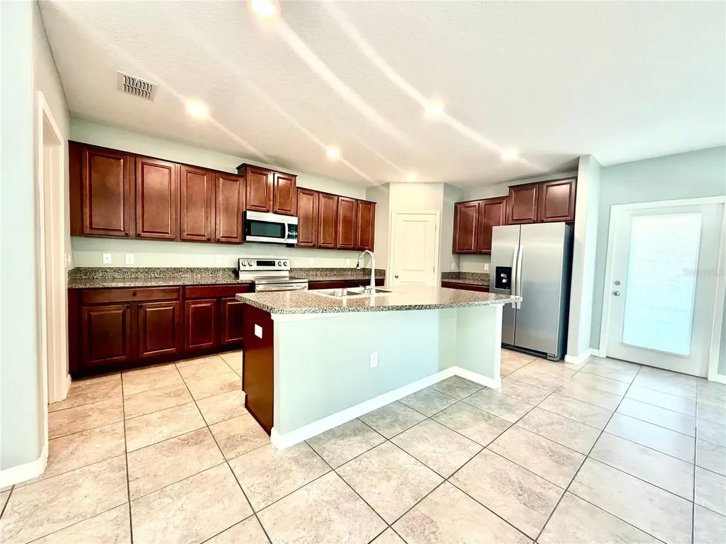 6821 Blue Moon Way Sun City Center FL 33573
