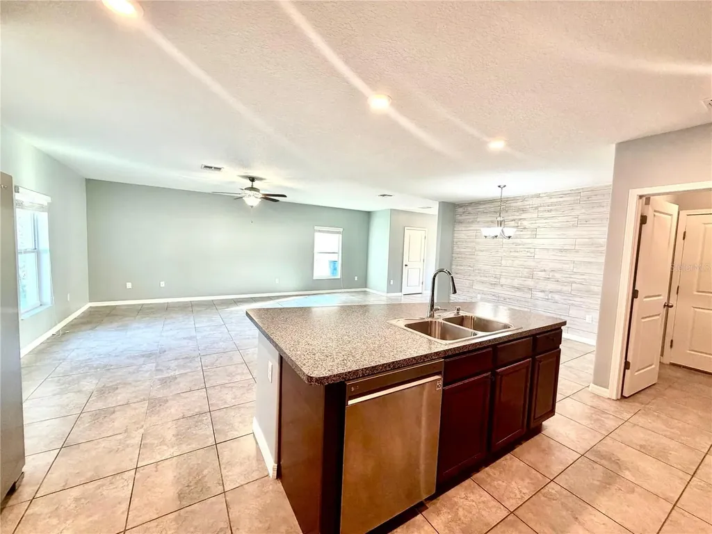 6821 Blue Moon Way Sun City Center FL 33573