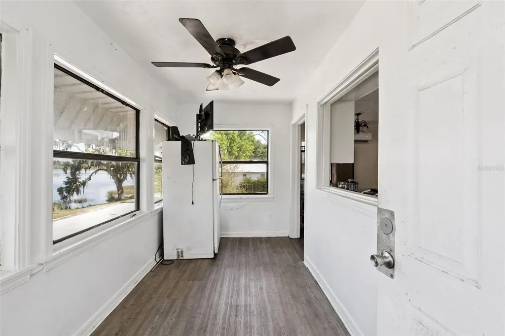 806 S Main Avenue Groveland FL 34736