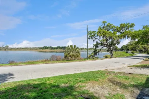 806 S Main Avenue Groveland FL 34736