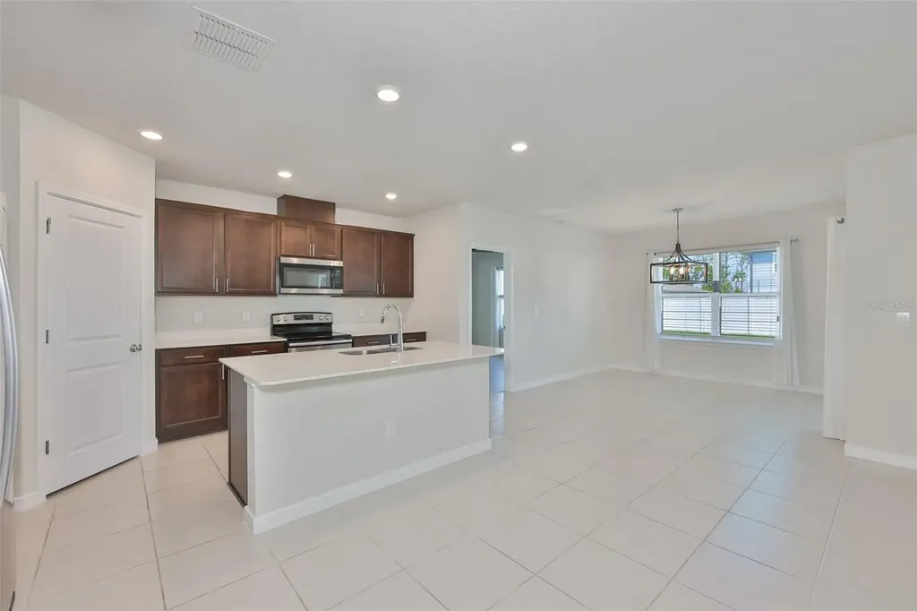 1002 Tidal Rock Avenue Ruskin FL 33570