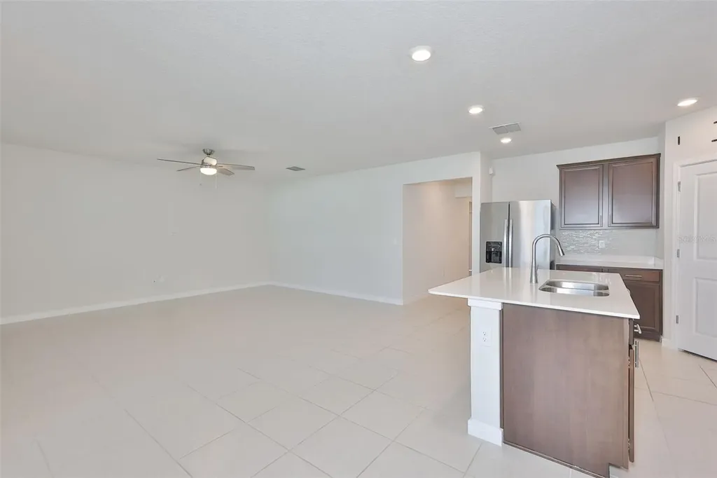 1002 Tidal Rock Avenue Ruskin FL 33570