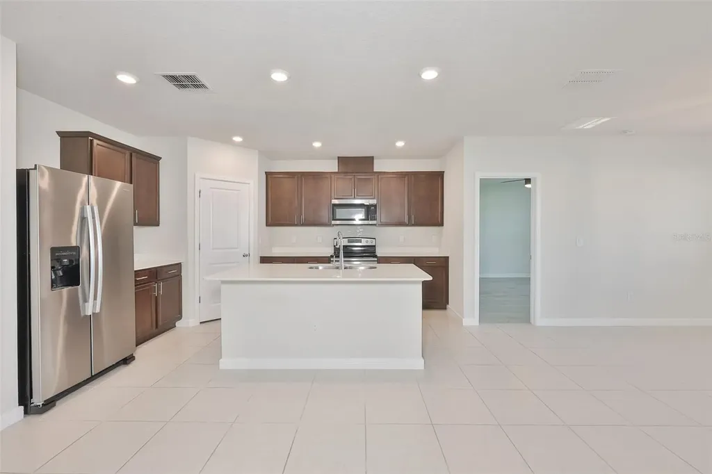 1002 Tidal Rock Avenue Ruskin FL 33570