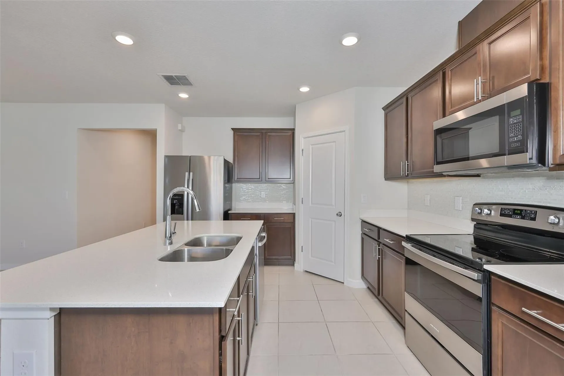 1002 Tidal Rock Avenue Ruskin FL 33570