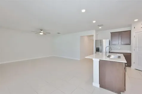 1002 Tidal Rock Avenue Ruskin FL 33570
