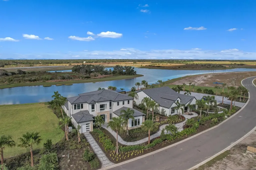 2616 Waterfront Circle Sarasota FL 34240