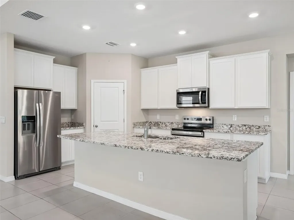 4982 NW 39th Loop Ocala FL 34482