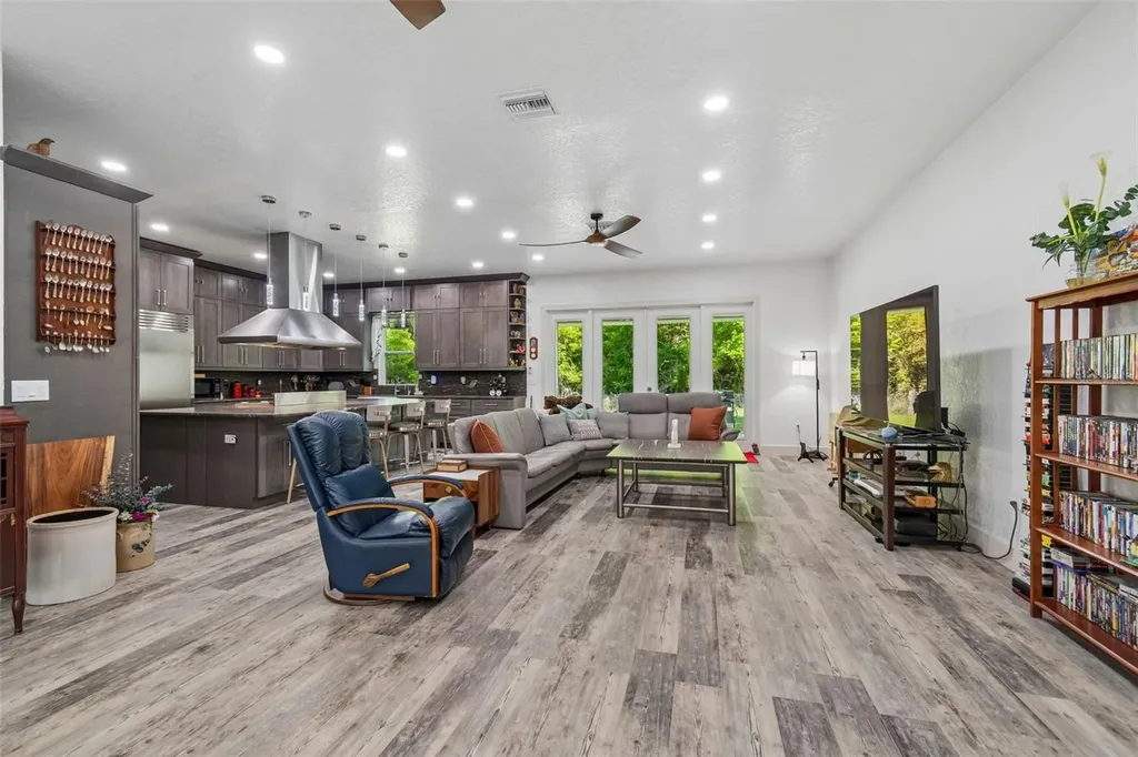 4300 Cr 673 Bushnell FL 33513