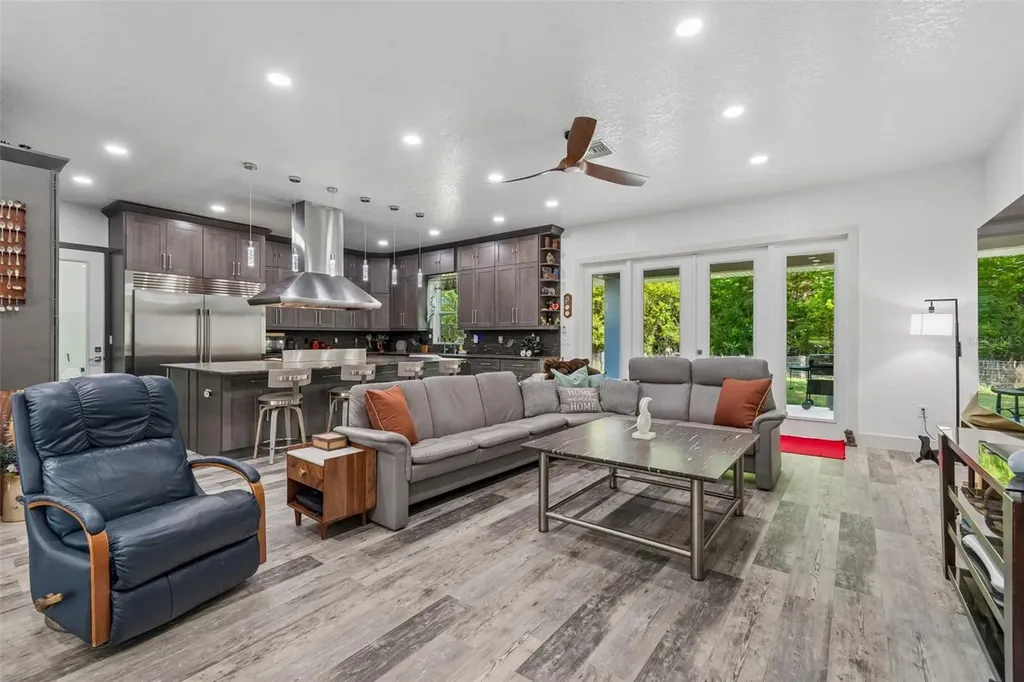 4300 Cr 673 Bushnell FL 33513