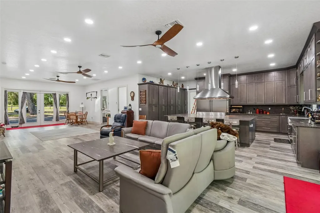 4300 Cr 673 Bushnell FL 33513