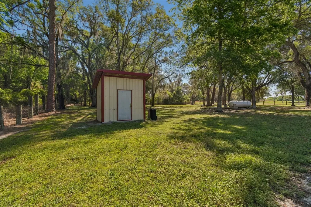 4300 Cr 673 Bushnell FL 33513