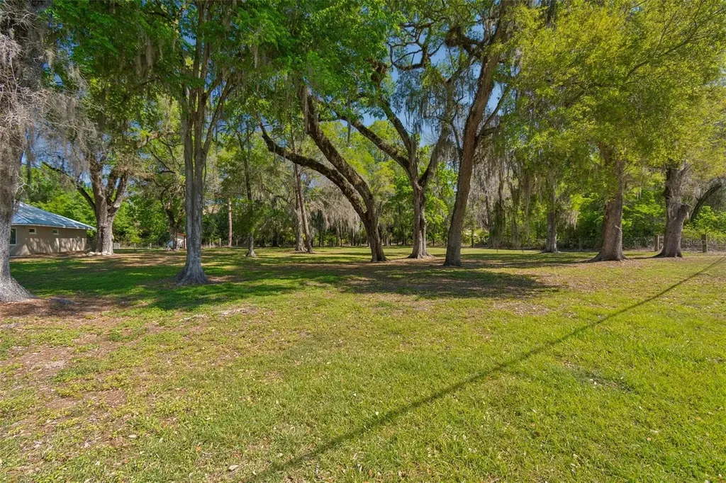 4300 Cr 673 Bushnell FL 33513