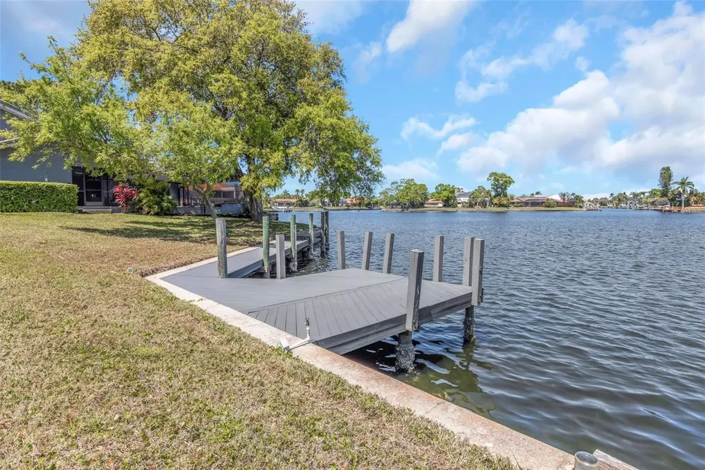 9821 Bay Island Drive Tampa FL 33615