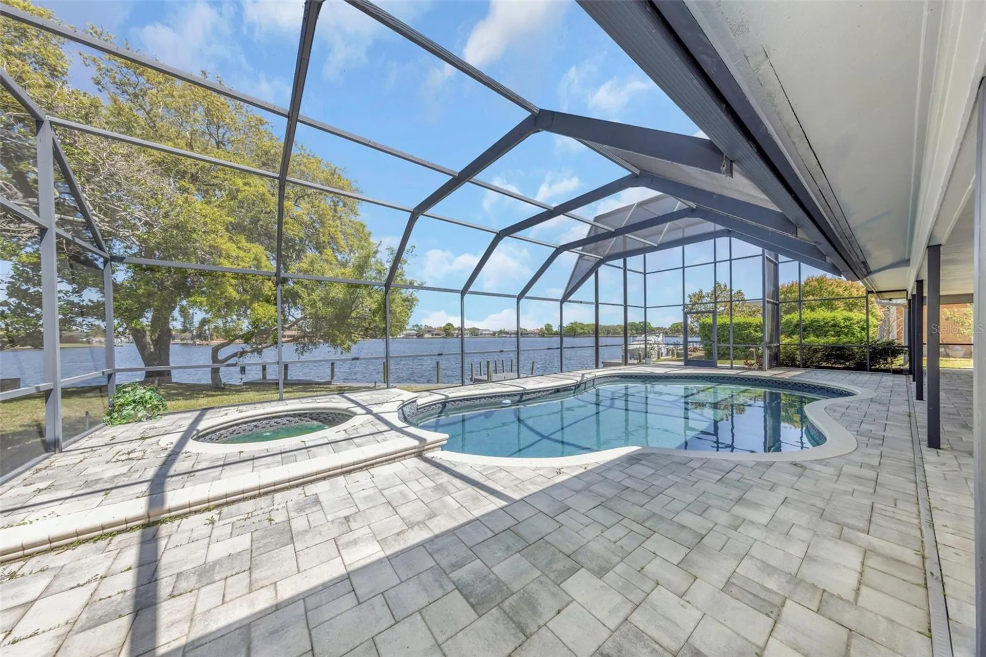 9821 Bay Island Drive Tampa FL 33615