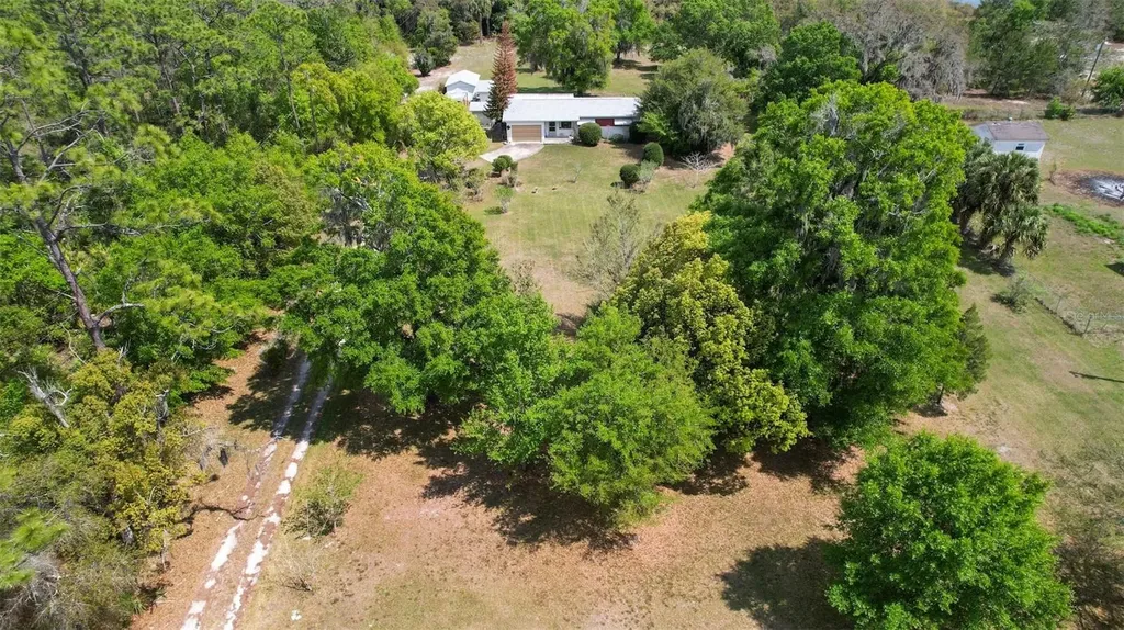 2205 & 2211 Lake Pickett Road Orlando FL 32826