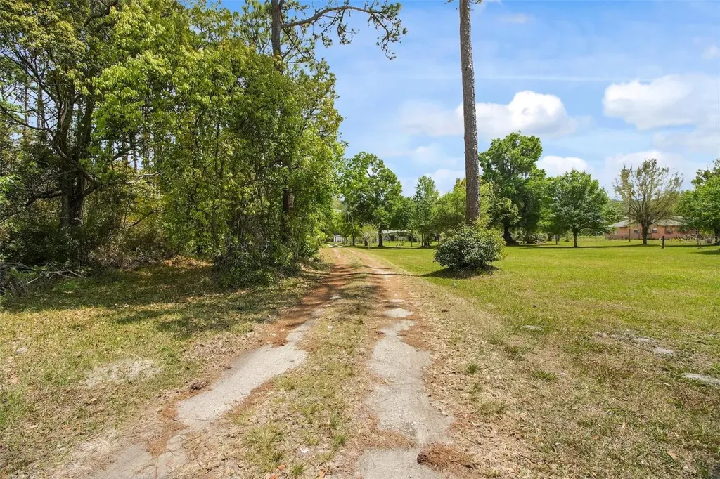 2205 & 2211 Lake Pickett Road Orlando FL 32826