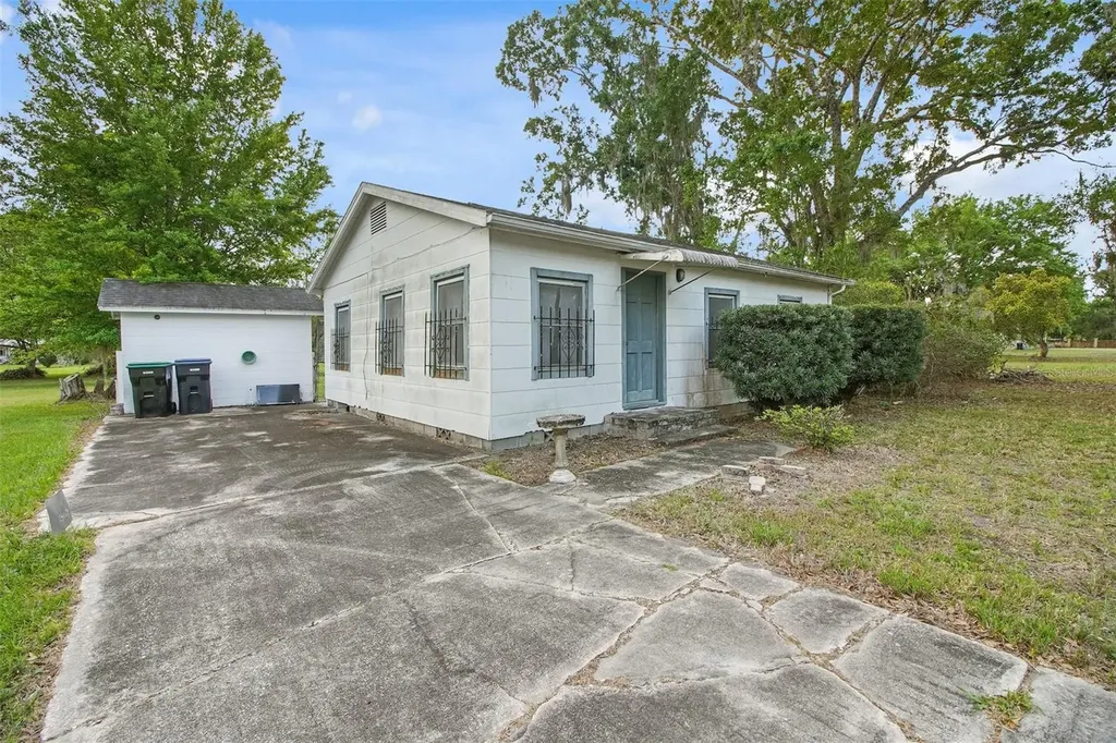 2205 & 2211 Lake Pickett Road Orlando FL 32826