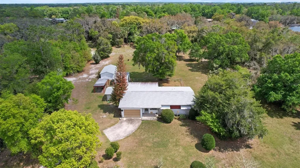 2205 & 2211 Lake Pickett Road Orlando FL 32826