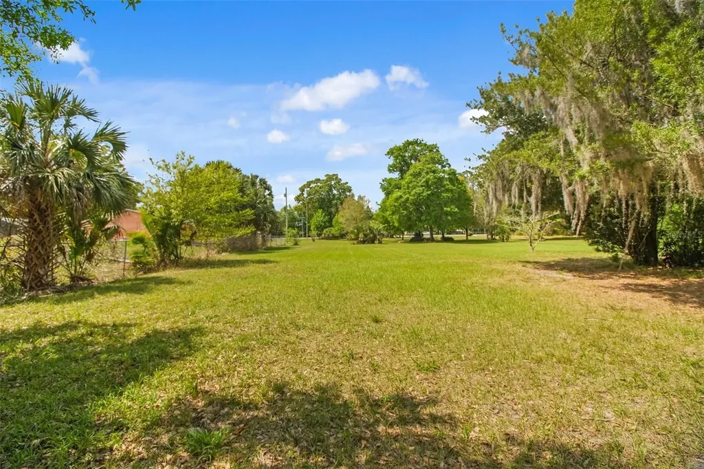 2205 & 2211 Lake Pickett Road Orlando FL 32826