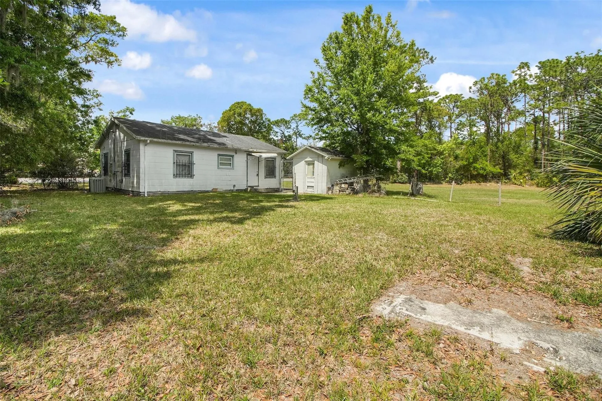 2205 & 2211 Lake Pickett Road Orlando FL 32826
