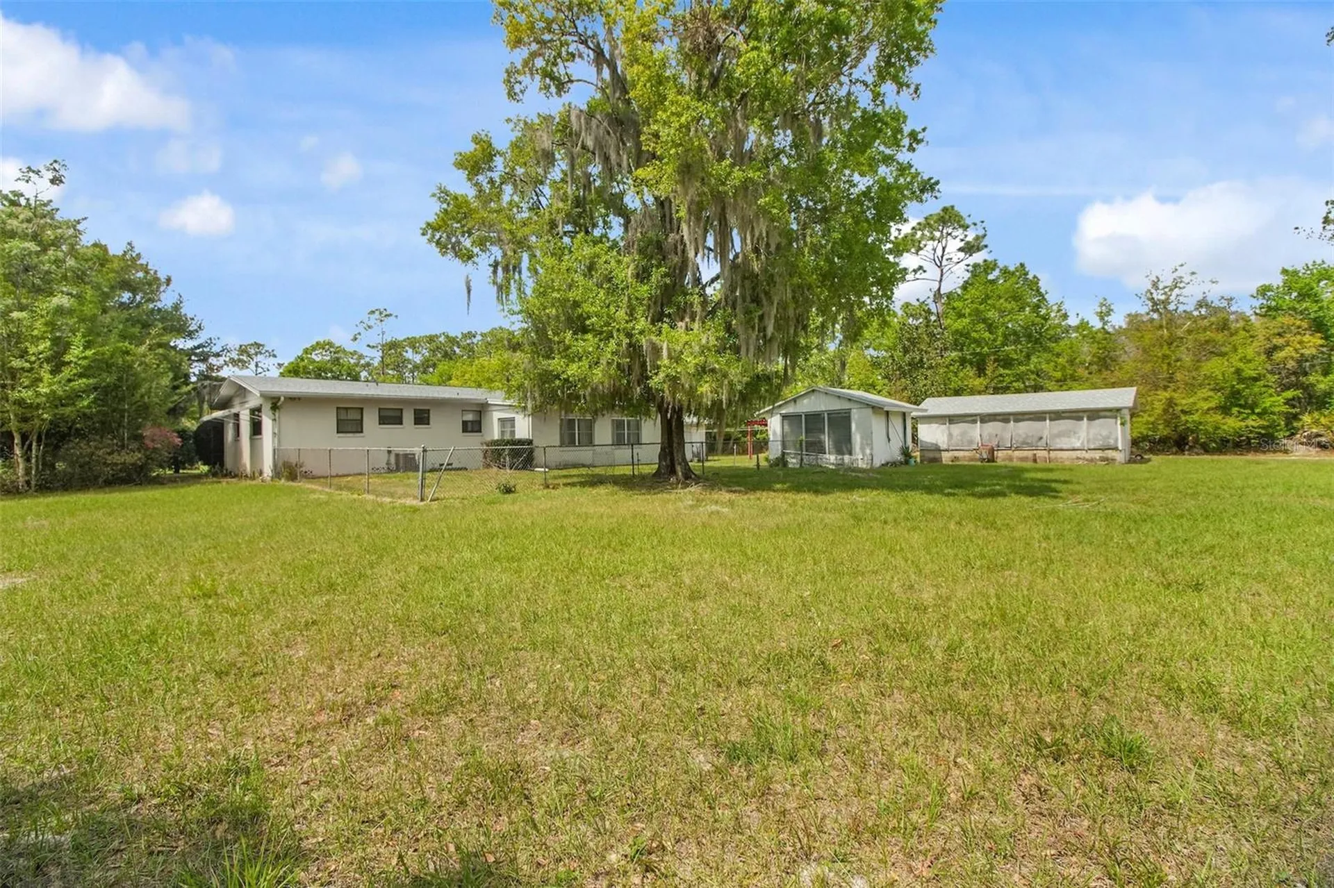 2205 & 2211 Lake Pickett Road Orlando FL 32826