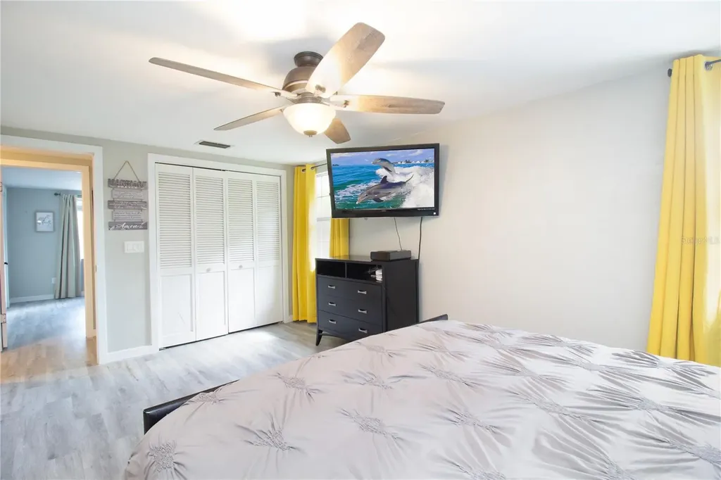 7018 Oakview Circle Tampa FL 33634
