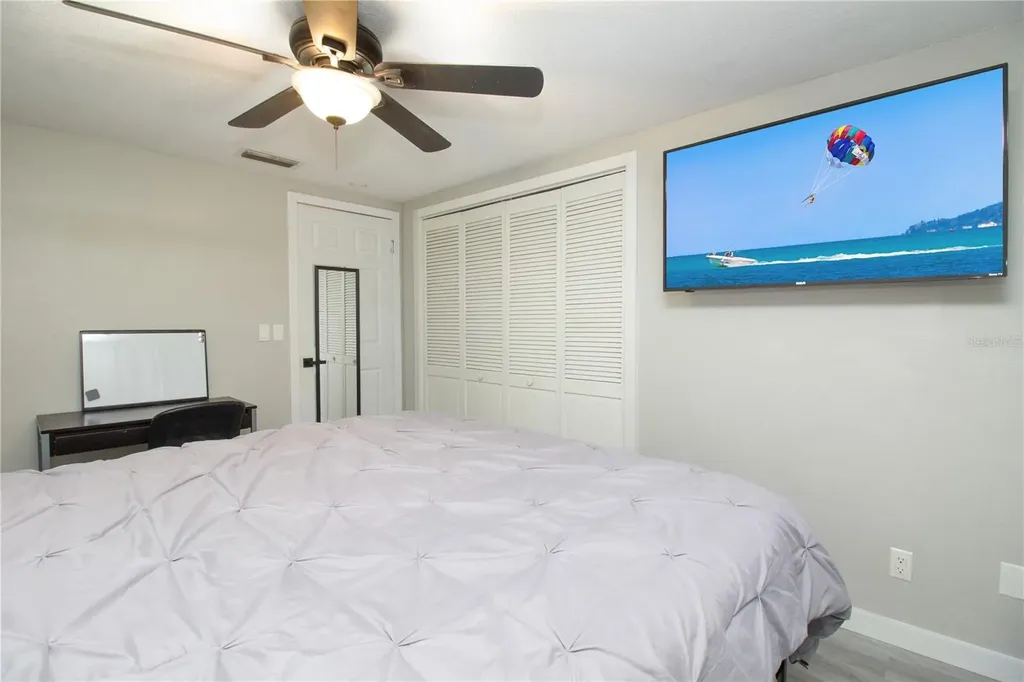 7018 Oakview Circle Tampa FL 33634
