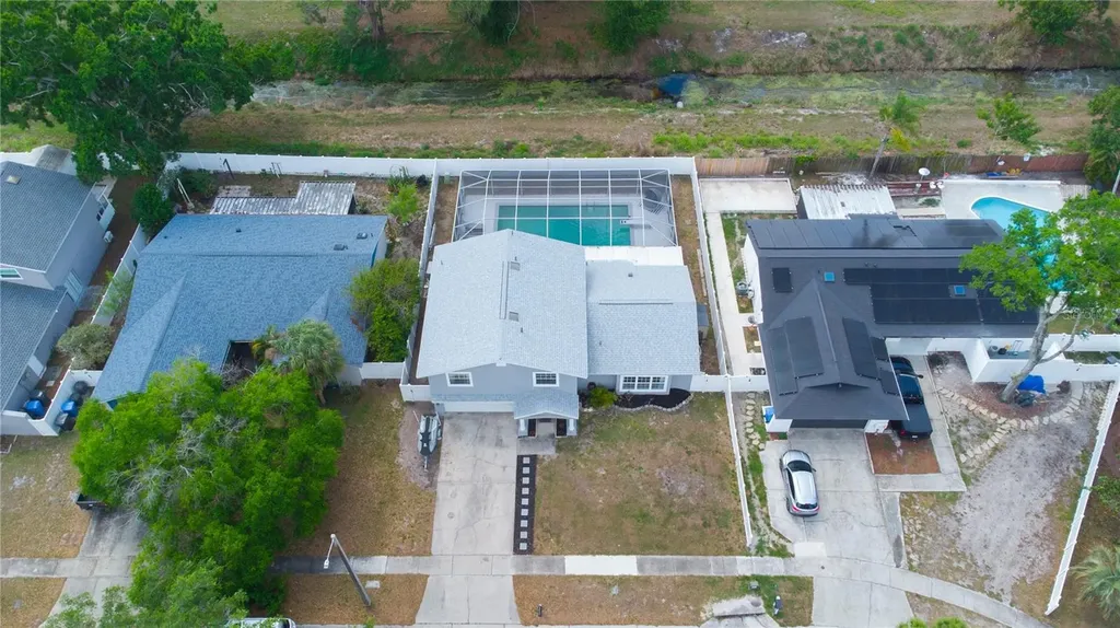 7018 Oakview Circle Tampa FL 33634