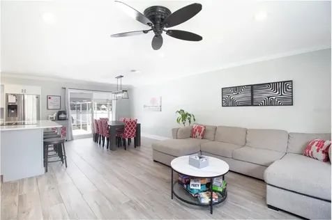 7018 Oakview Circle Tampa FL 33634