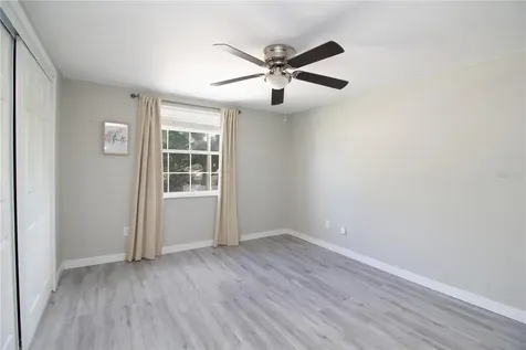 7018 Oakview Circle Tampa FL 33634