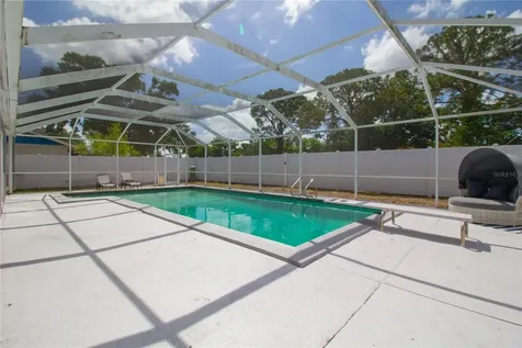 7018 Oakview Circle Tampa FL 33634