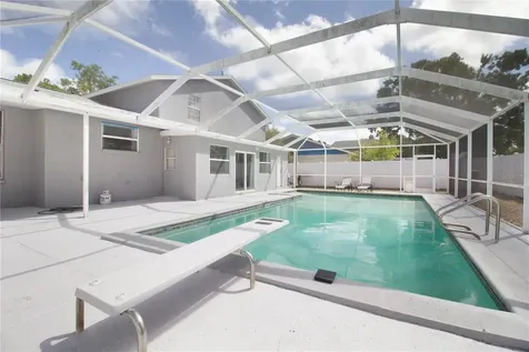 7018 Oakview Circle Tampa FL 33634