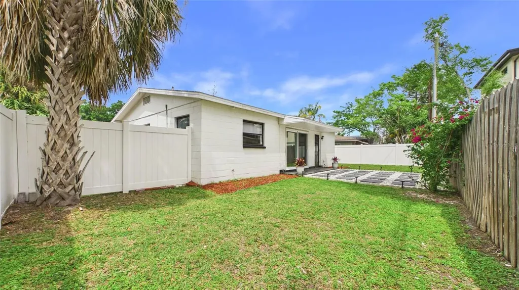 1920 New Hampshire Avenue NE St Petersburg FL 33703