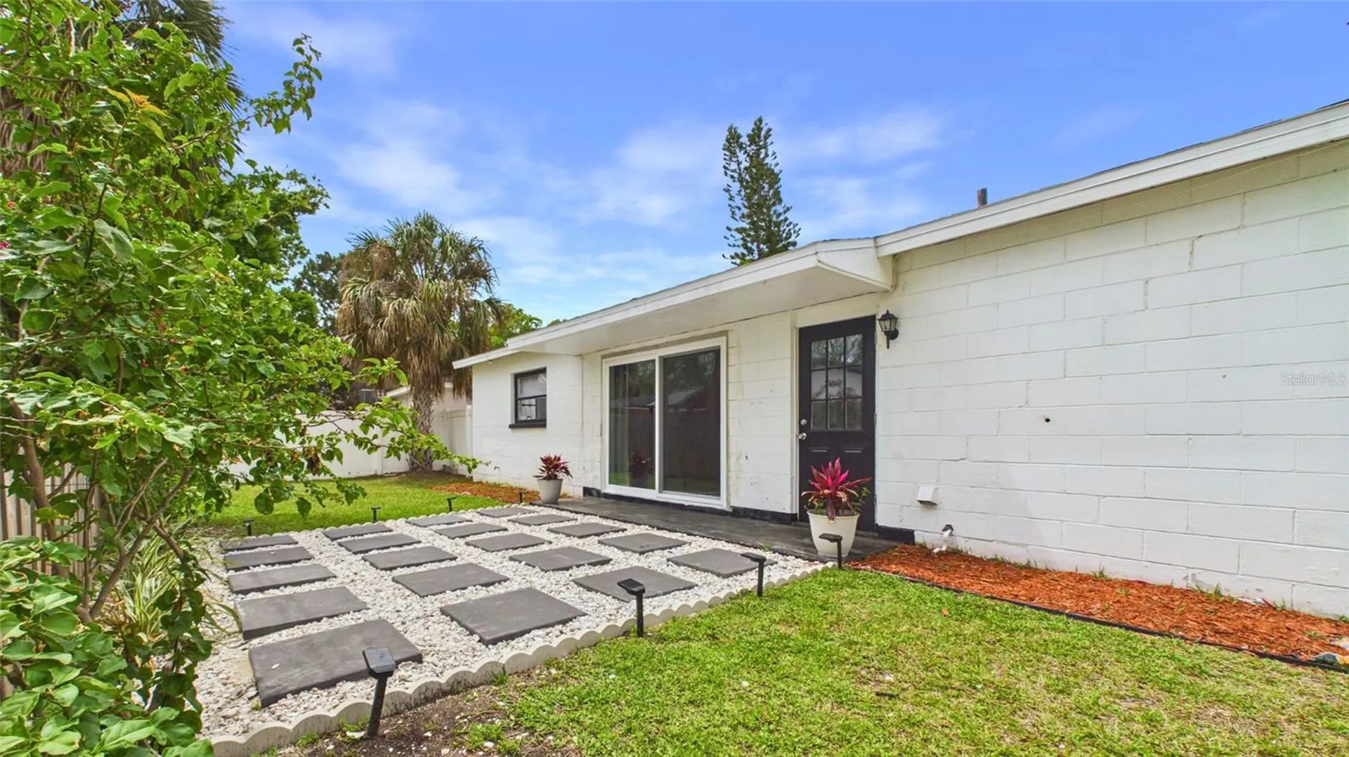 1920 New Hampshire Avenue NE St Petersburg FL 33703
