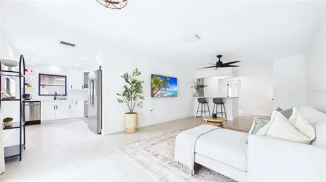 1920 New Hampshire Avenue NE St Petersburg FL 33703