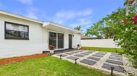1920 New Hampshire Avenue NE St Petersburg FL 33703