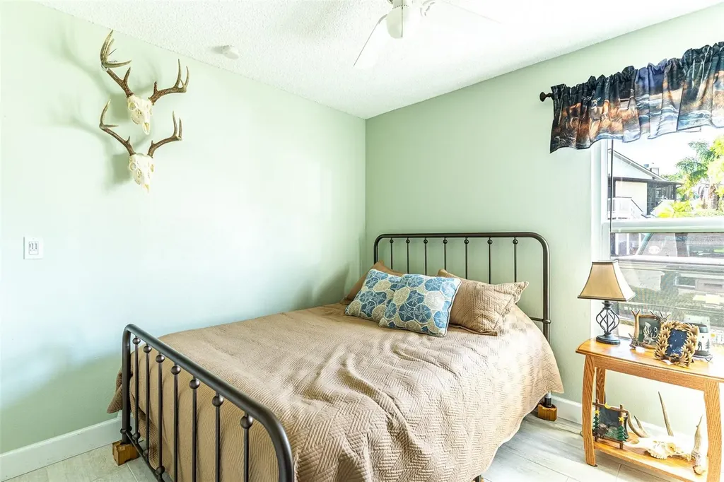 3784 59th Avenue W Bradenton FL 34210