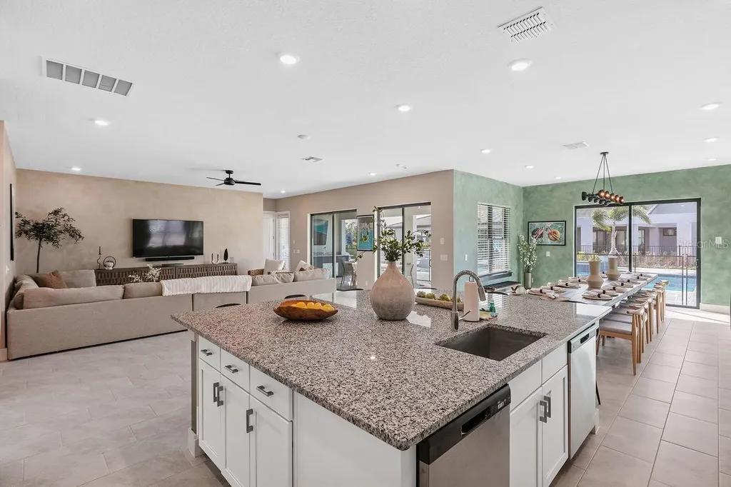 1008 Coyote Creek Way Reunion FL 34747