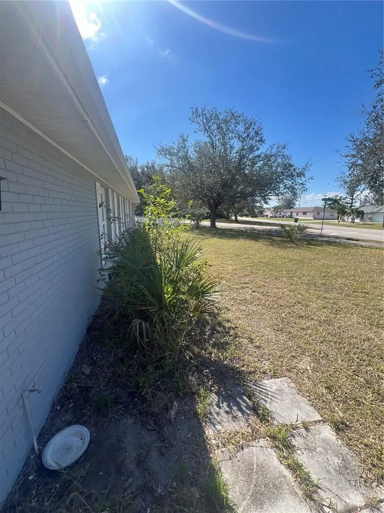 22065 Malone Avenue Port Charlotte FL 33952