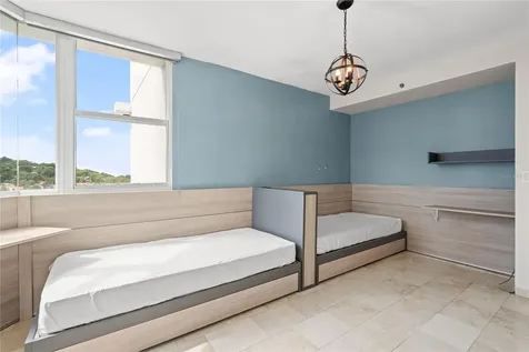 . 833 Street Guaynabo PR 00969