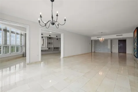 . 833 Street Guaynabo PR 00969