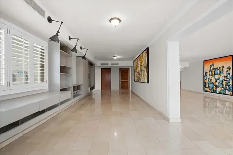 . 833 Street Guaynabo PR 00969