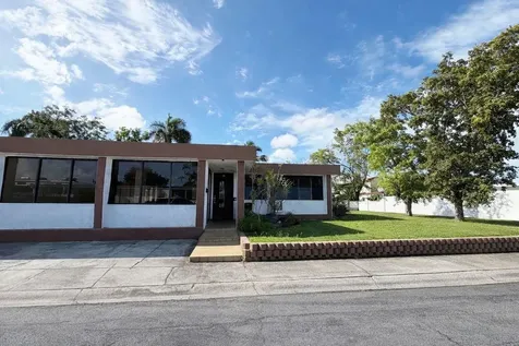 1-AK Naranjo Street Carolina PR 00983