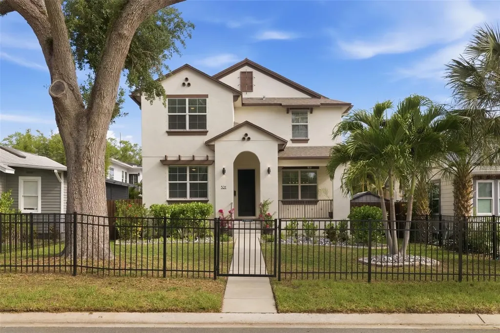 521 12th Avenue S St Petersburg FL 33701