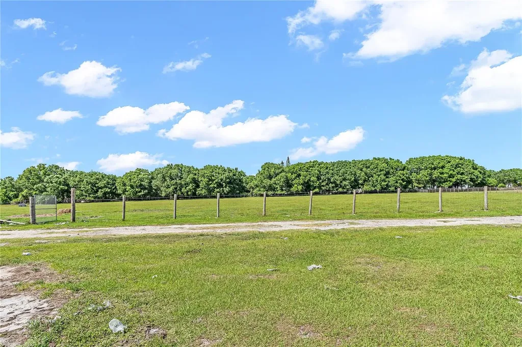 1321 Bluff Hammock Road Lorida FL 33857