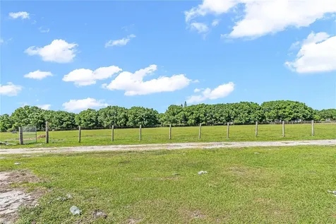 1321 Bluff Hammock Road Lorida FL 33857