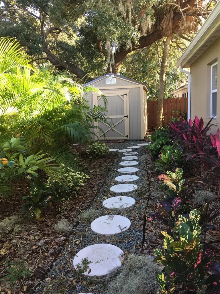 1415 S School Avenue Sarasota FL 34239