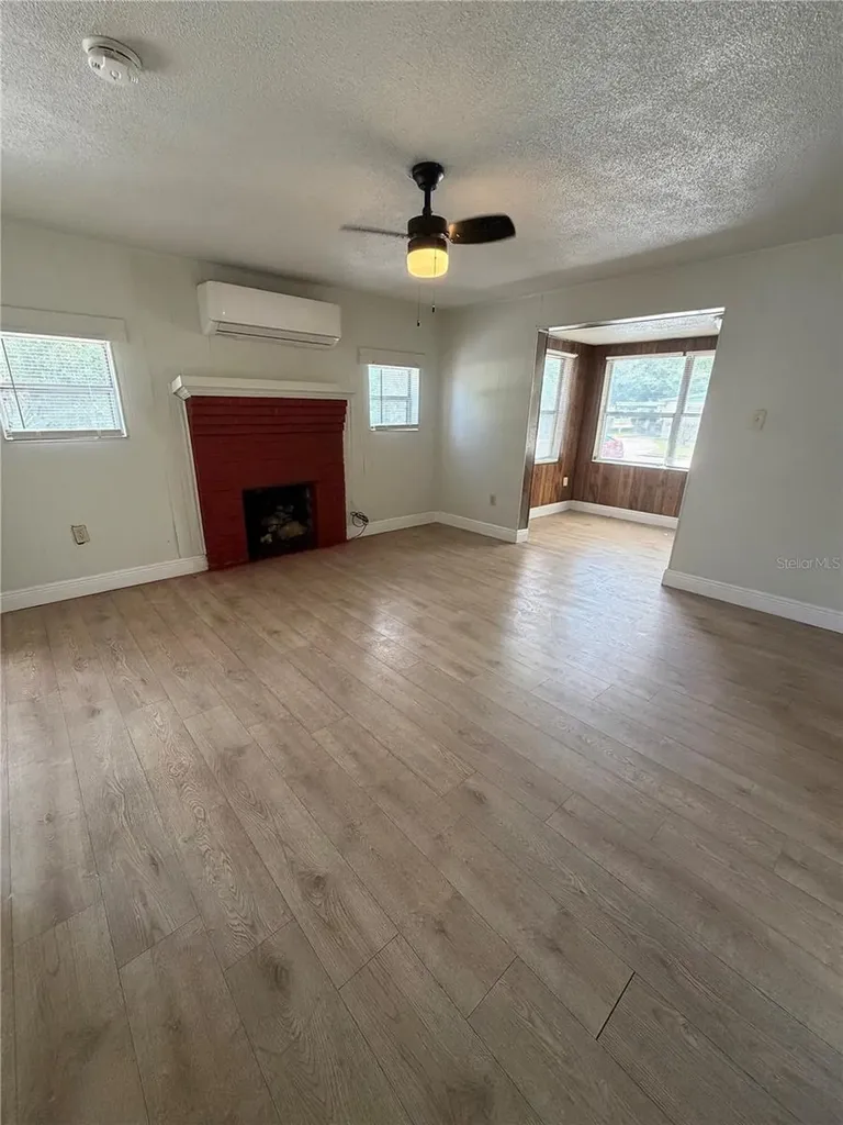 443 Mcfall Avenue Orlando FL 32805