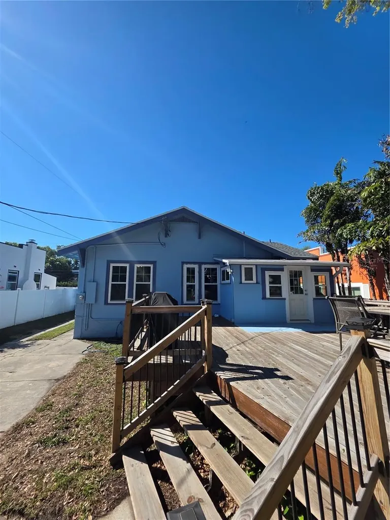 1568 Drew Street Clearwater FL 33755