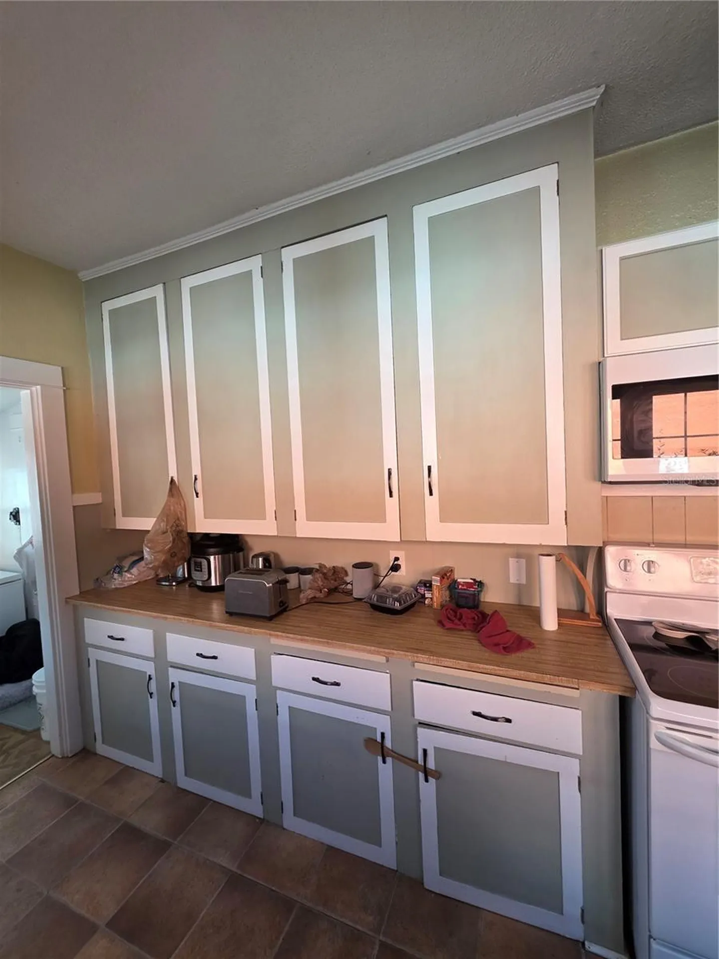 1568 Drew Street Clearwater FL 33755
